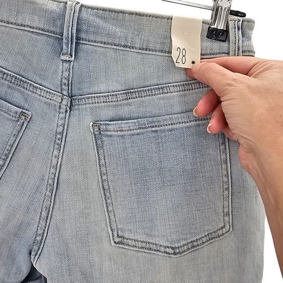 Cosmic Blue Love Womans 28/6 Jodie Midrise Denim Blue Jean Shorts in Riptide NEW - Picture 5 of 8